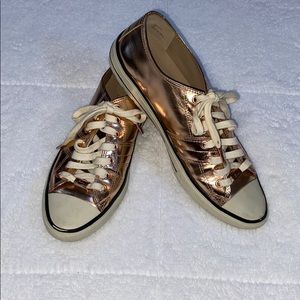 Donald J. Pliner Rose Gold Metallic Sneaker